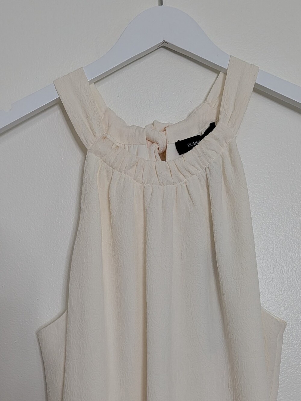 BCBG Maxazria Dress Large Off White Halter Flowy Textured Print Bridal Bride - Picture 3 of 10